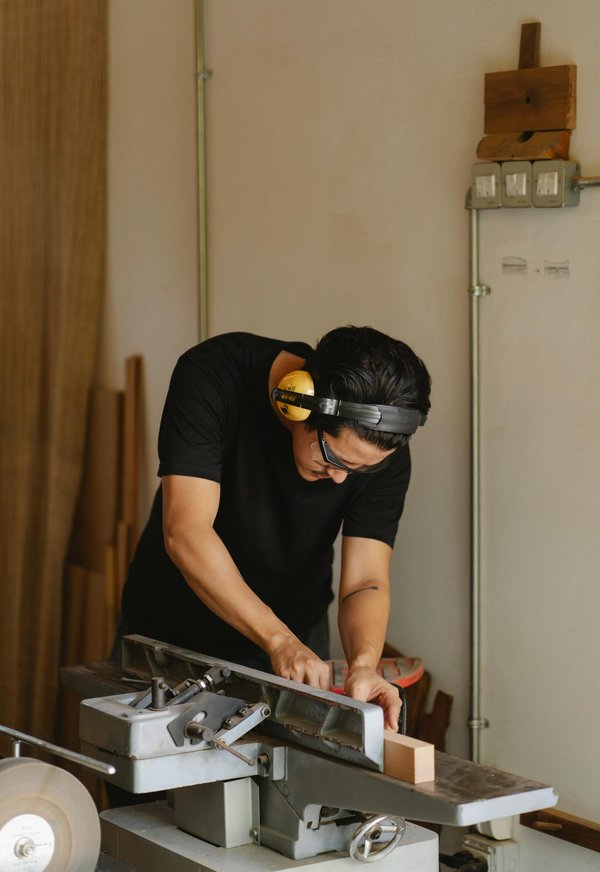 L’ébéniste à Bordeaux, un artisan d’exception pour des créations sur mesure
