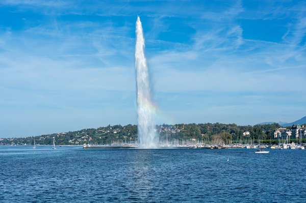 Comment intégrer un système de jets d'eau interactifs dans votre piscine?